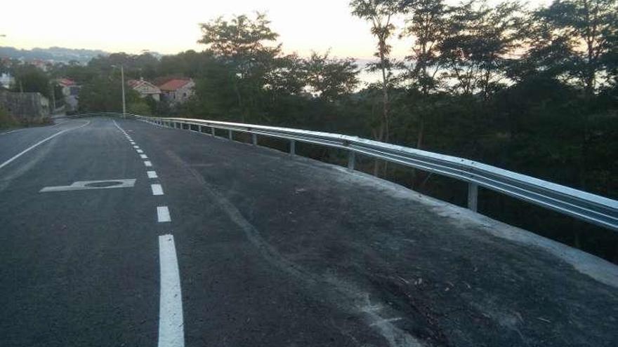 El guardarraíl instalado en la carretera de A Torre-Cela.