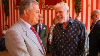 Un 'hijo de la anarquía' en el Real de Sevilla: ¿qué hace Ron Perlman en la Feria de Abril?