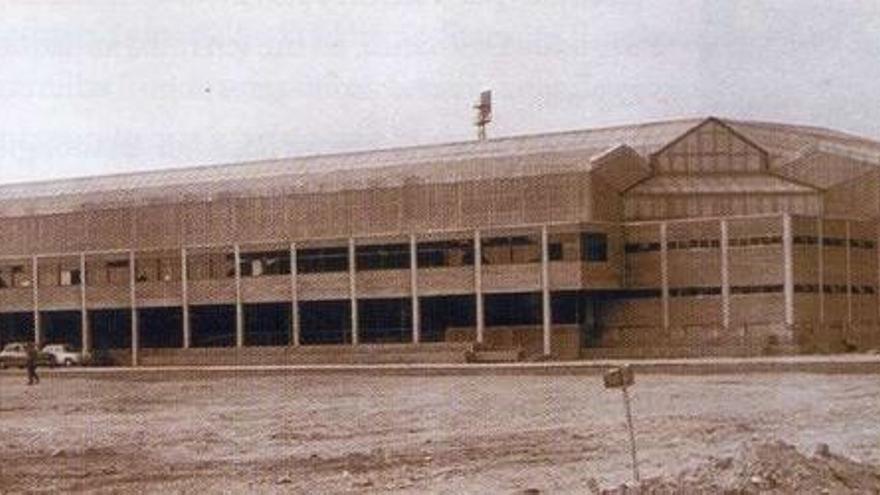 El Pabellón de los Deportes de Alejandro de la Sota, listo para su inauguración en 1968.  // Faro