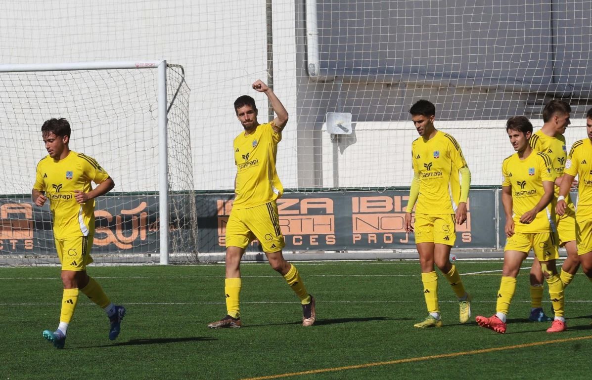 Los jugadores de la SD Formentera celebran un gol en una imagen de archivo