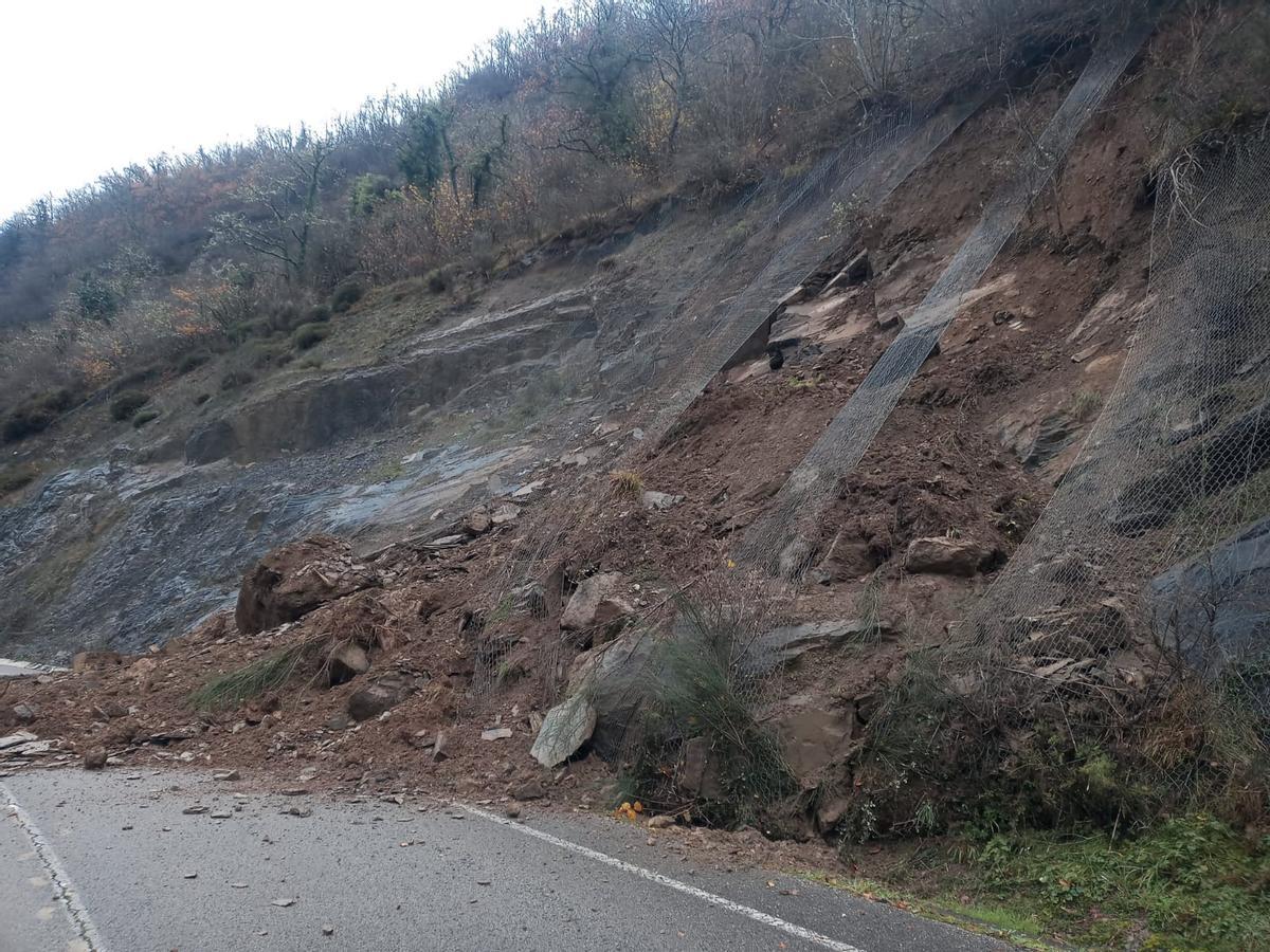 Argayo en la AS-117 en Caso