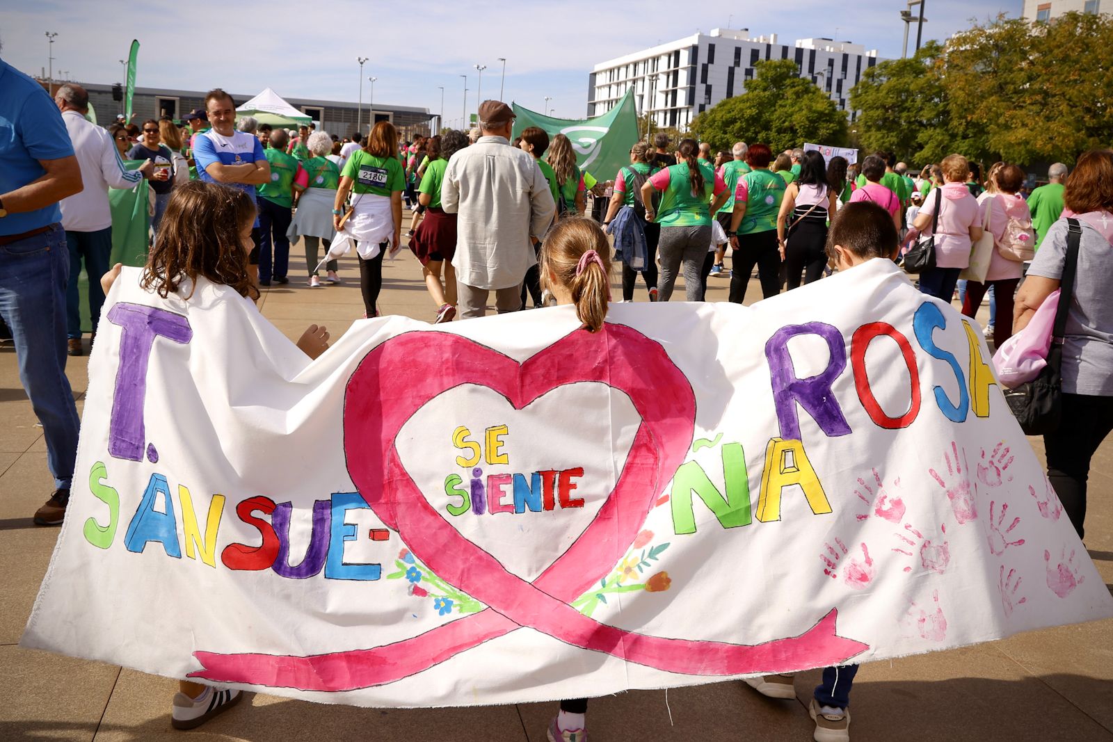 Marea verde contra el cáncer de mama