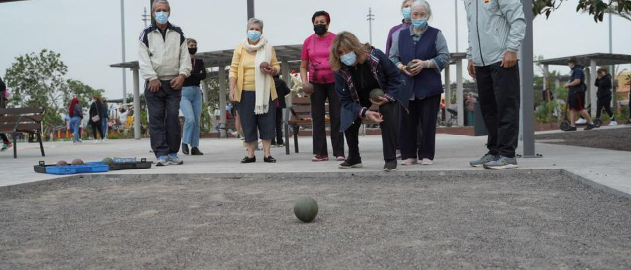 Momento de la inauguración del parque urbano de Las Rosas.