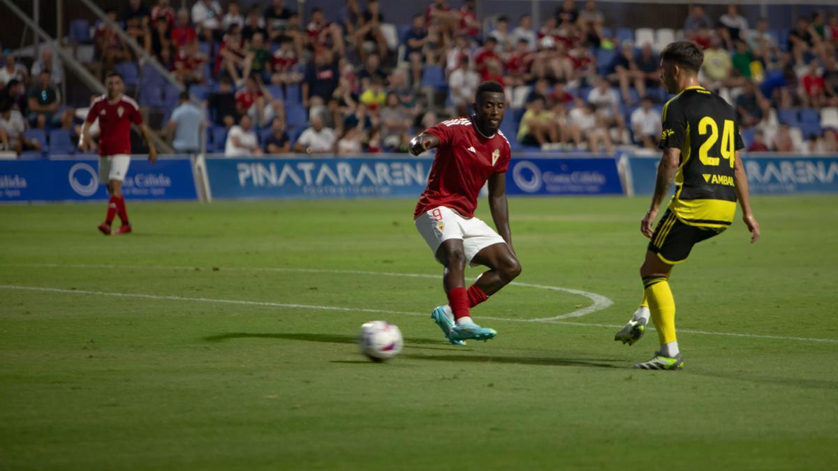 El Real Murcia cae ante el Real Zaragoza en su tercer partido de pretemporada