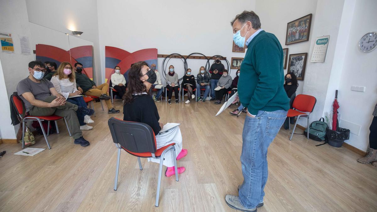 Un taller de Llengua Divertida en la Escola de Mallorquí.
