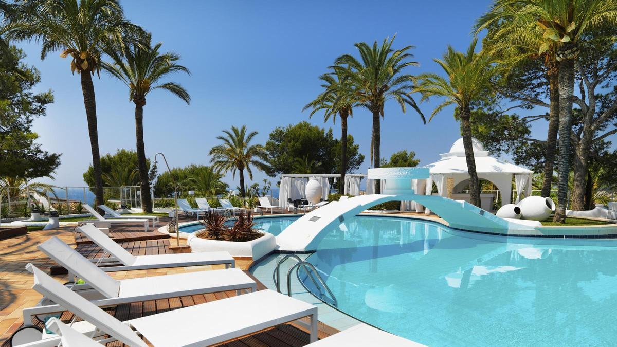 El turista con dinero busca los mejores hoteles y también se gasta el dinero cuando visita Mallorca