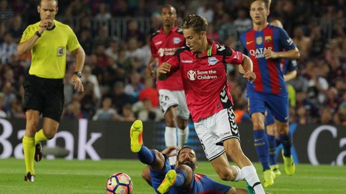 Marcos Llorente es el alma del centro del campo del Alavés