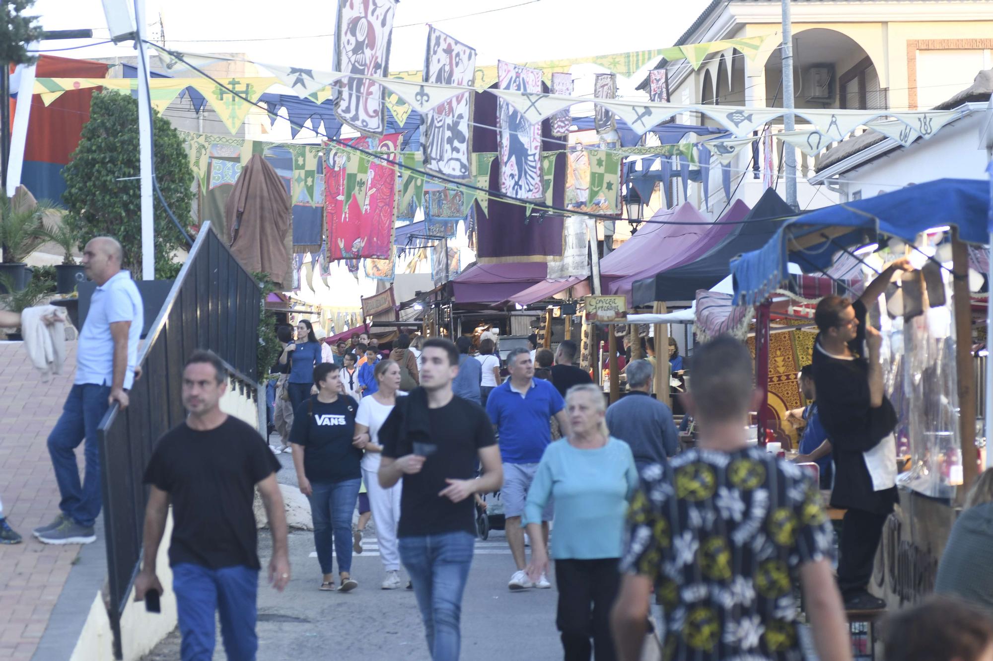 El mercadillo medieval de Guadalupe, en imágenes