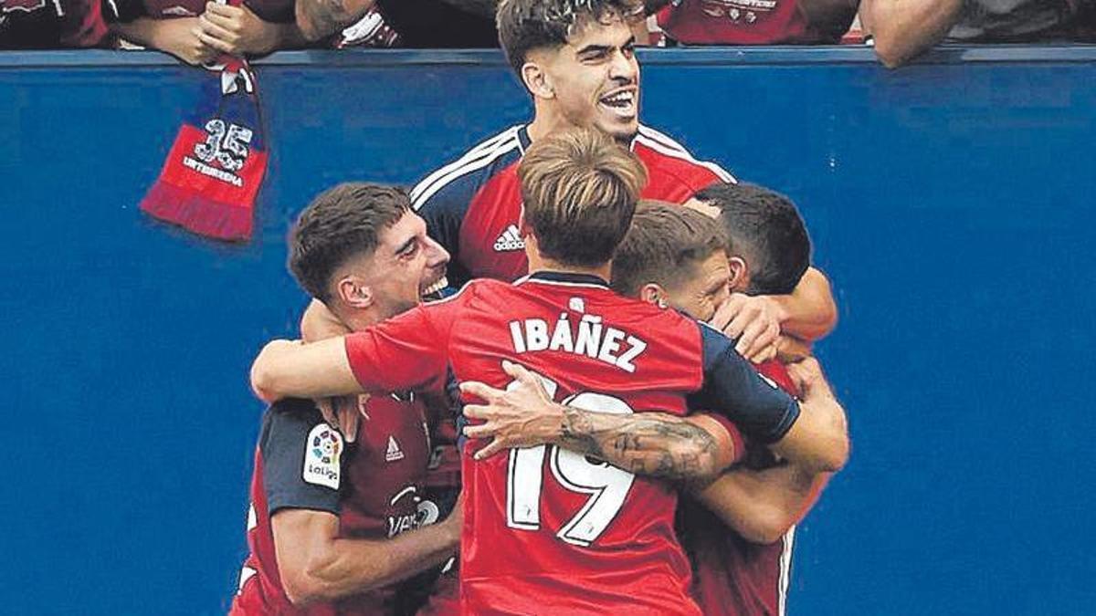 Osasuna celebrando un gol