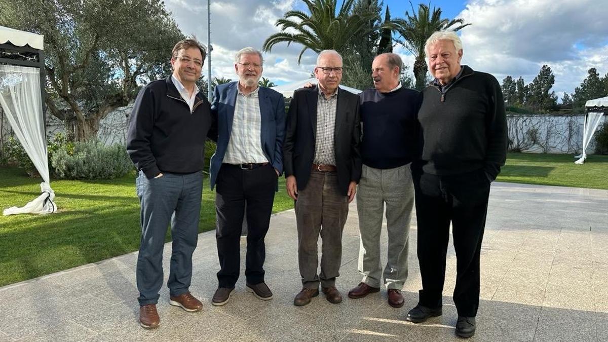 Fernández Vara, Rodríguez Ibarra, Alfonso Guerra, Francisco Fuentes y Felipe González