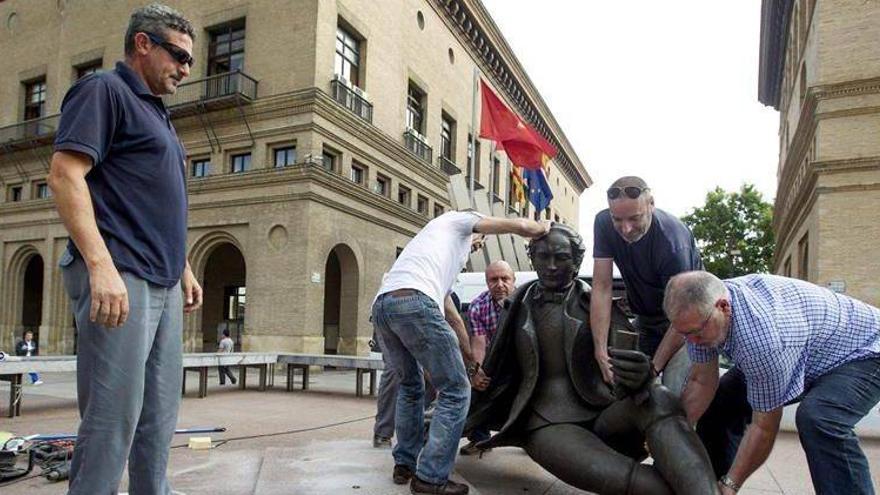 Las dos estatuas de la Fuente de Goya lucen ya restauradas