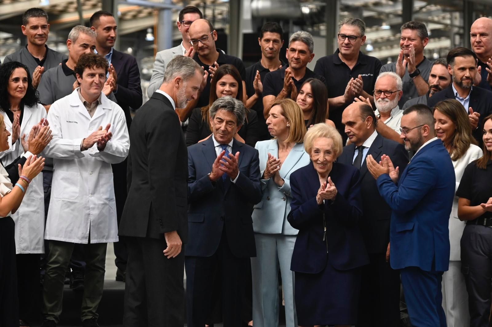 El rey Felipe VI visita Porcelanosa para conmemorar su 50 aniversario