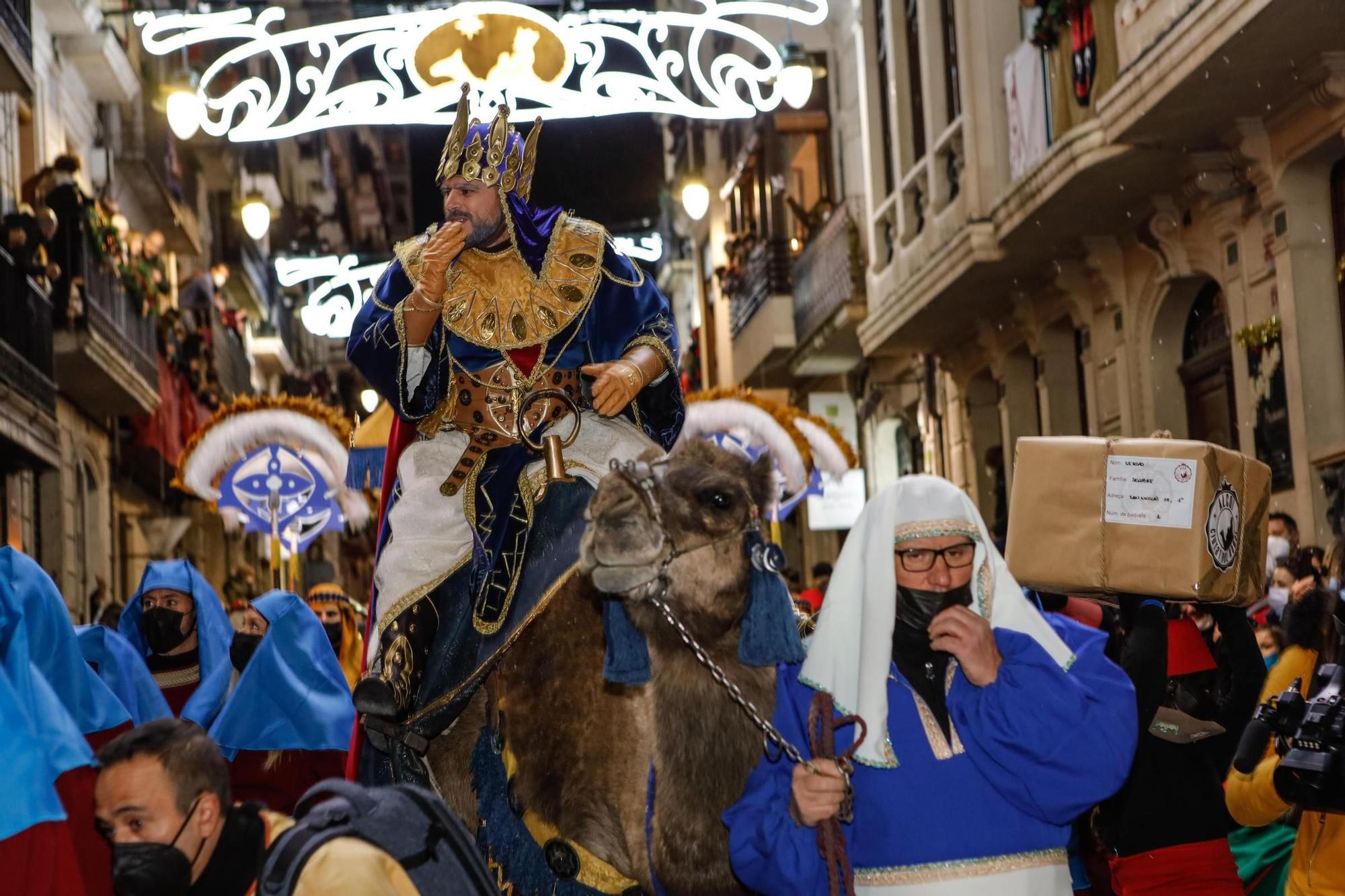 Sin abrazos  a los Reyes magos de Alcoy