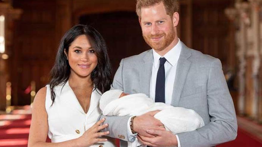 Meghan Markle y Harry, durante la presentación de su bebé.