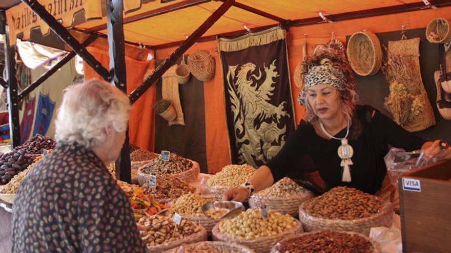 Un puesto en la Feira das Marabillas de A Coruña.