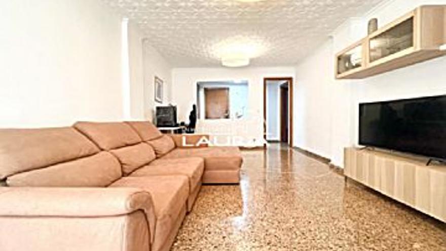 159.900 € Venta de piso en Zona Avinguda al Vedat (Torrent), 4 habitaciones, 2 baños...