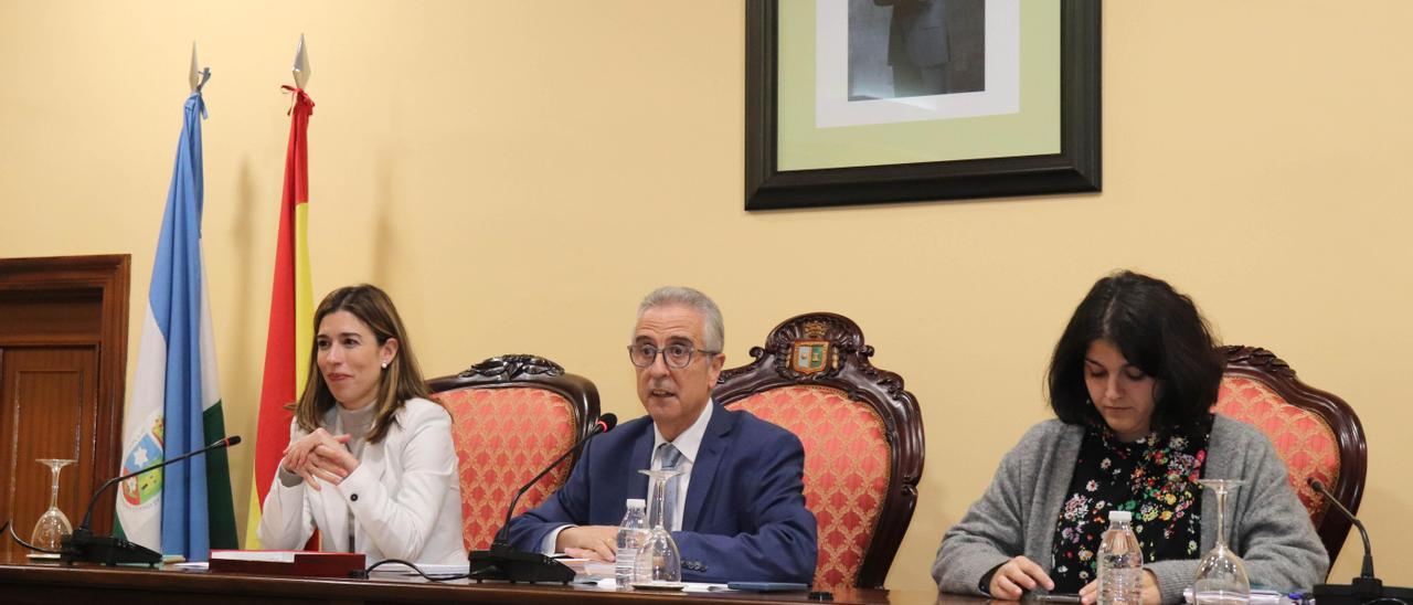 Teresa Alonso, Juan Pérez y Mamen Beato, en la última sesión plenaria.