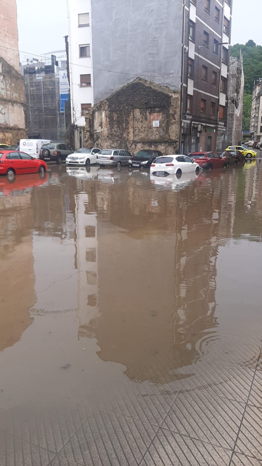 Inundaciones por las fuertes lluvias en Langreo