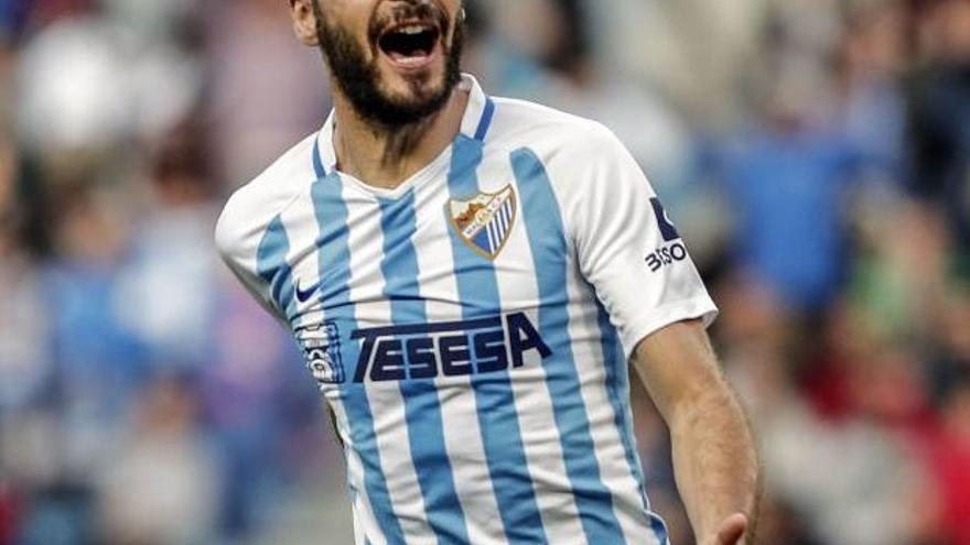 Lombán celebra el segundo gol del partido, poco antes del descanso.