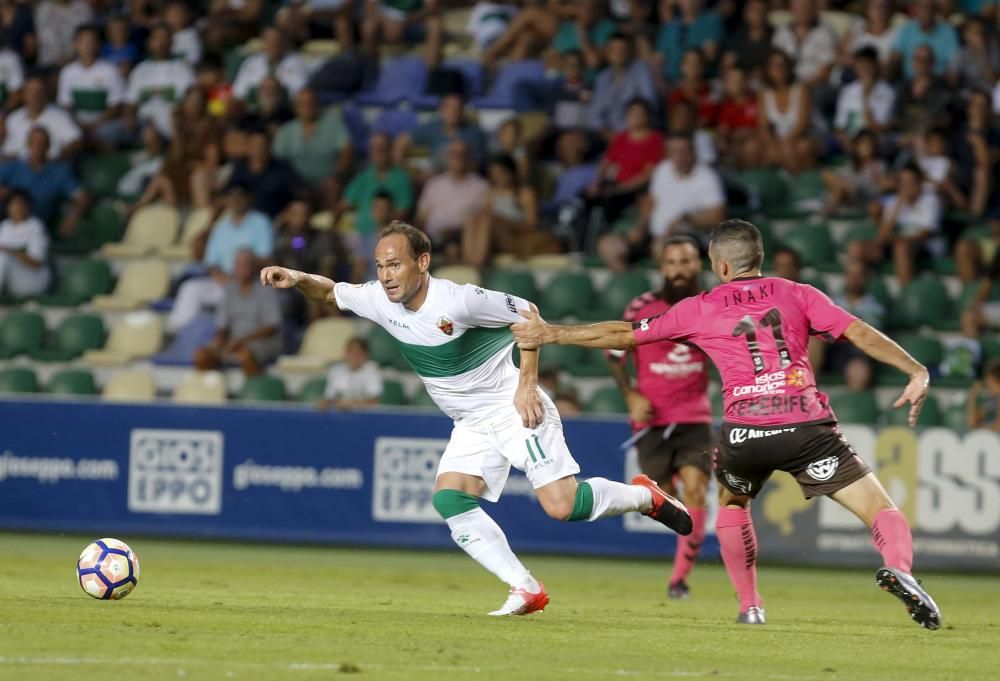 El Elche CF acelera en casa