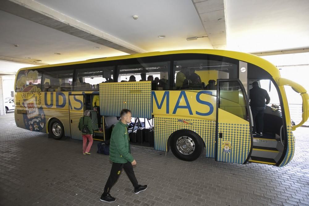 Rueda de prensa y salida de la UD Las Palmas para disputar el partido contra el Reus