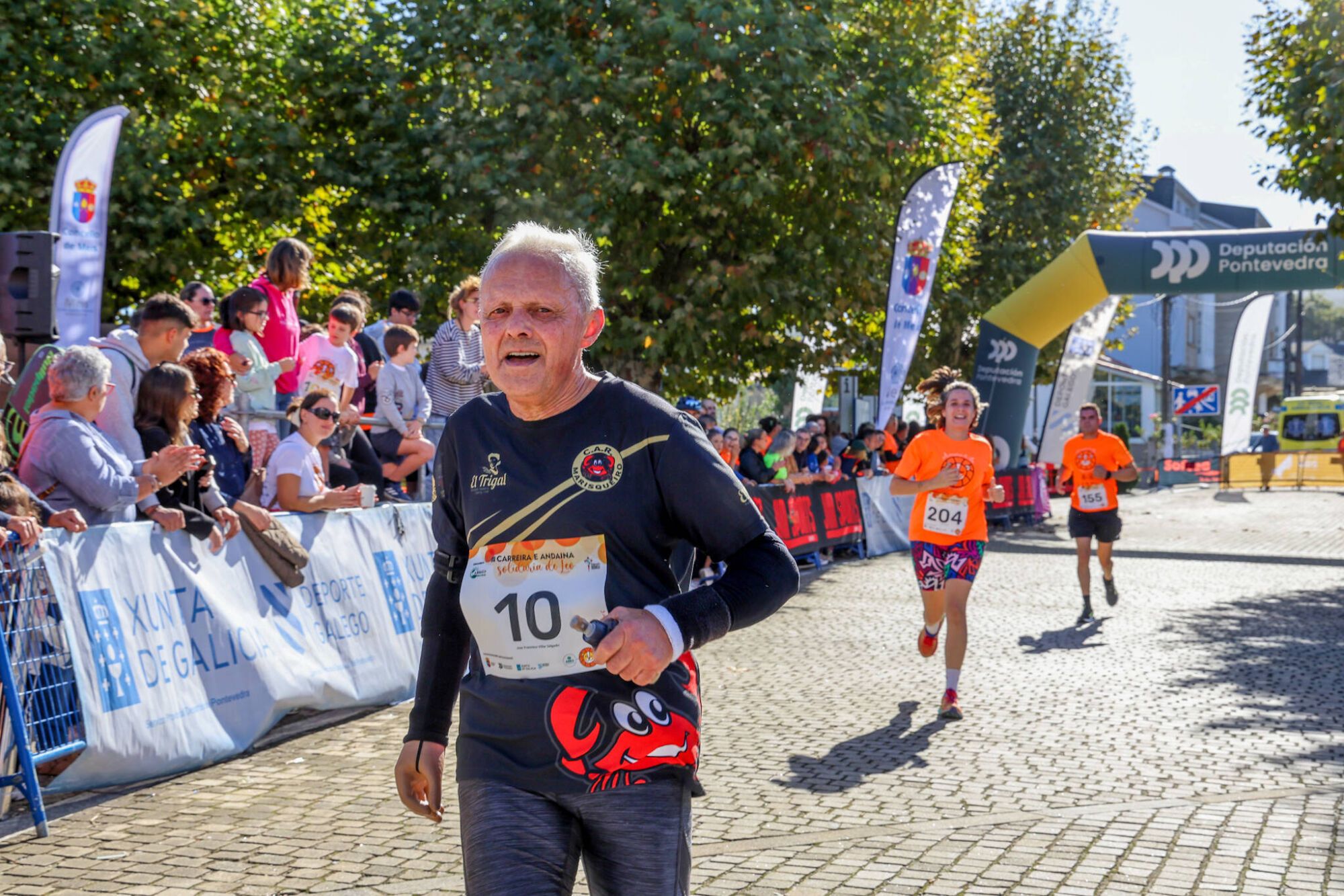 Andaina y carrera solidaria por niños como Leo Diz