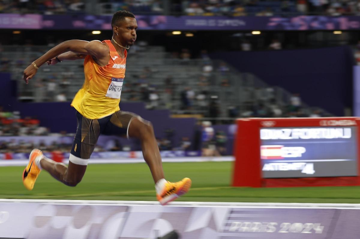 Jordan Díaz, a punto de ejecutar un salto.