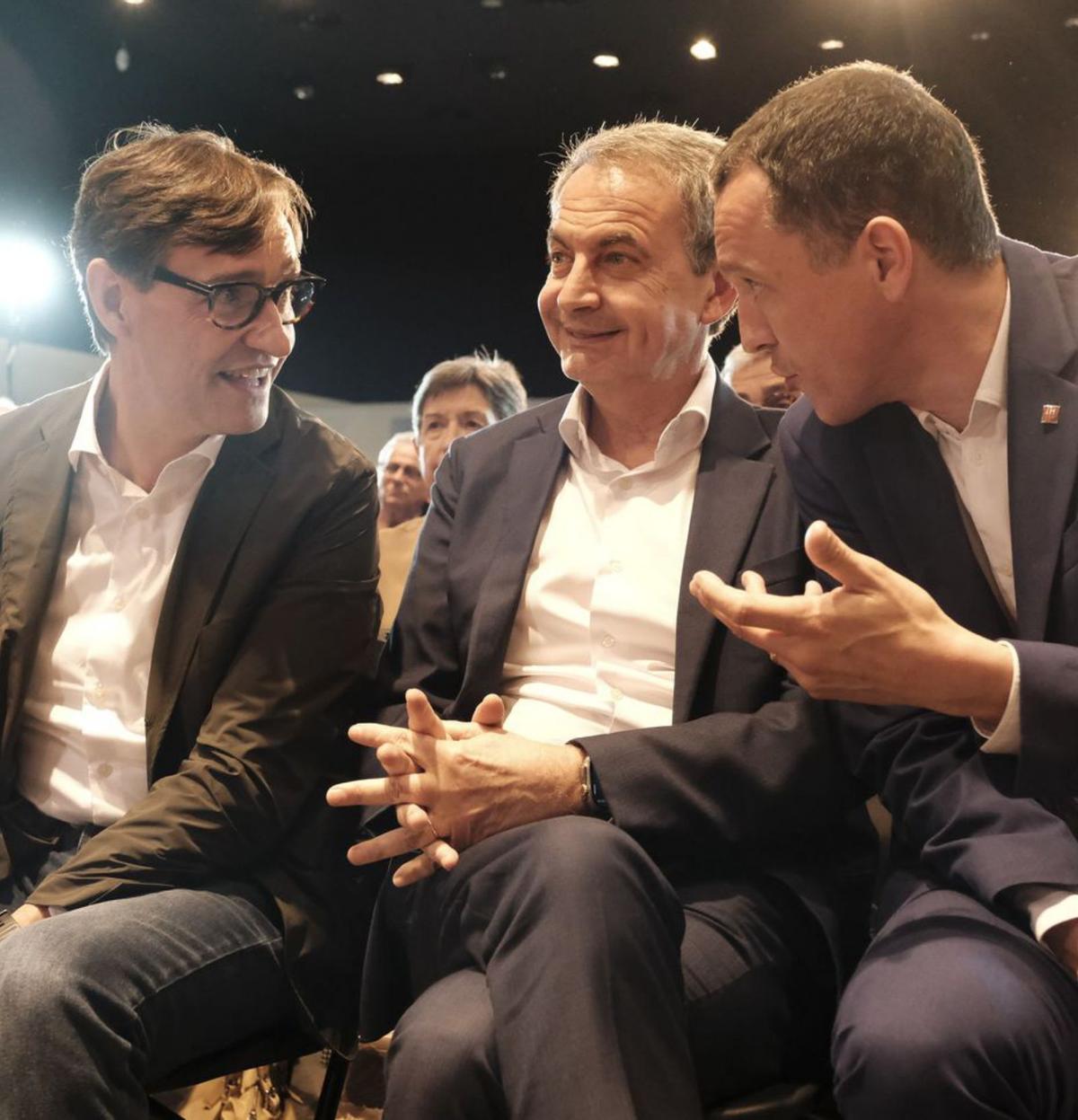 Zapatero demana al president que es quedi per ser suport d’Illa si governa