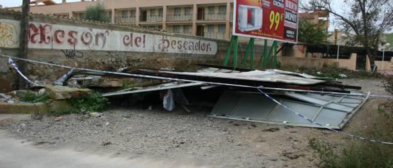 Critican el abandono de varios solares en la avenida del Mar de Orpesa