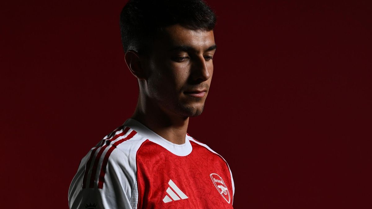 Martín Zubimendi, en una imagen difundida por el Arsenal para anunciar su fichaje.