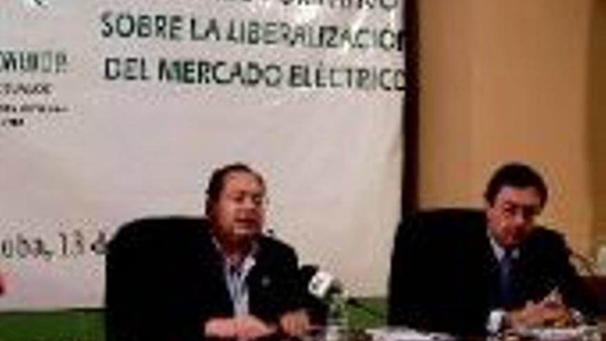 La Junta recibe una media de 25 quejas al año sobre electricidad