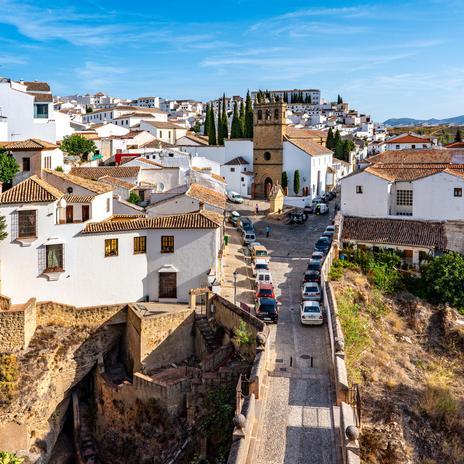 El pueblo rural a los pies de Sierra Nevada perfecto para una escapada de otoño