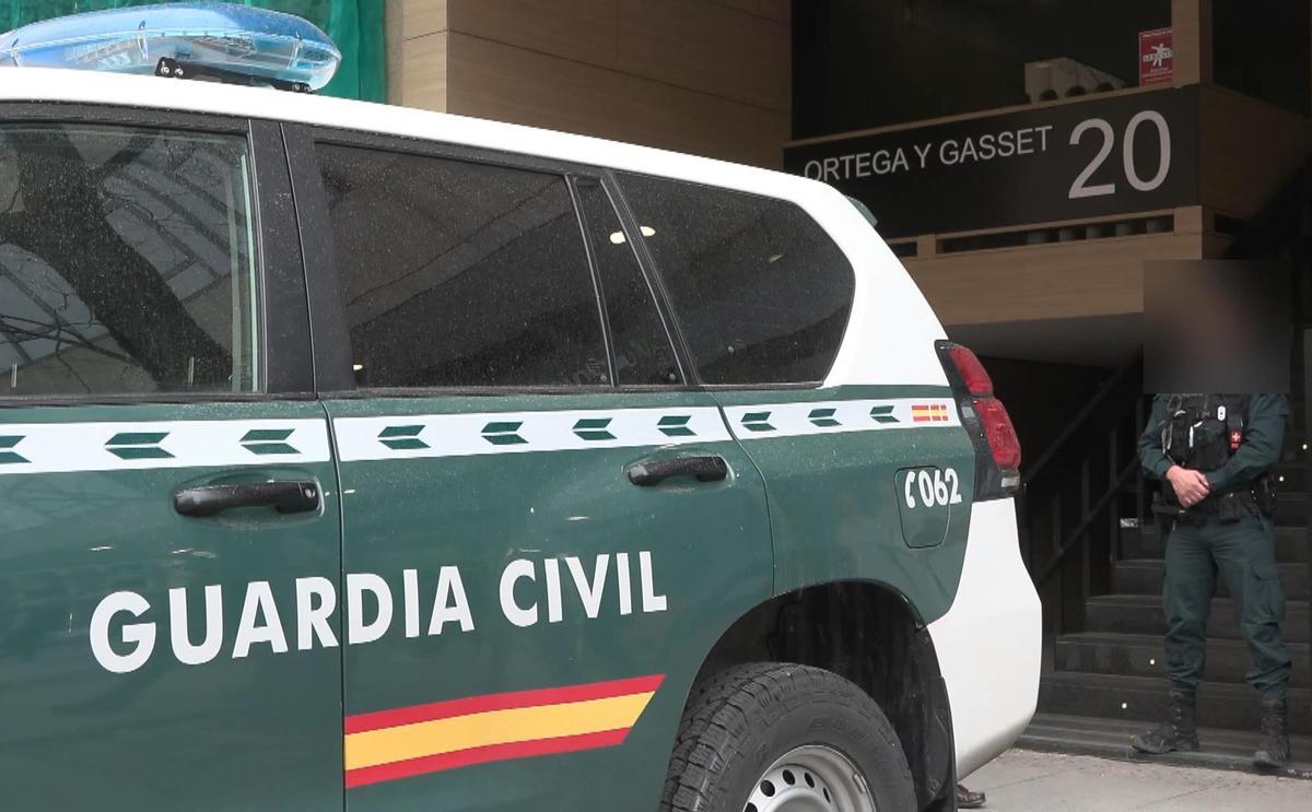 La Guardia Civil registra la sede de Forestalia en Madrid, el pasado 3 de marzo.
