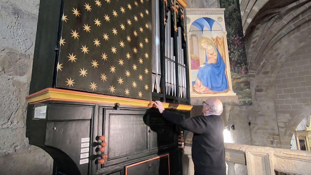The Garrovillas organ is almost 500 years old. The Garrovillas organ is almost 500 years old.