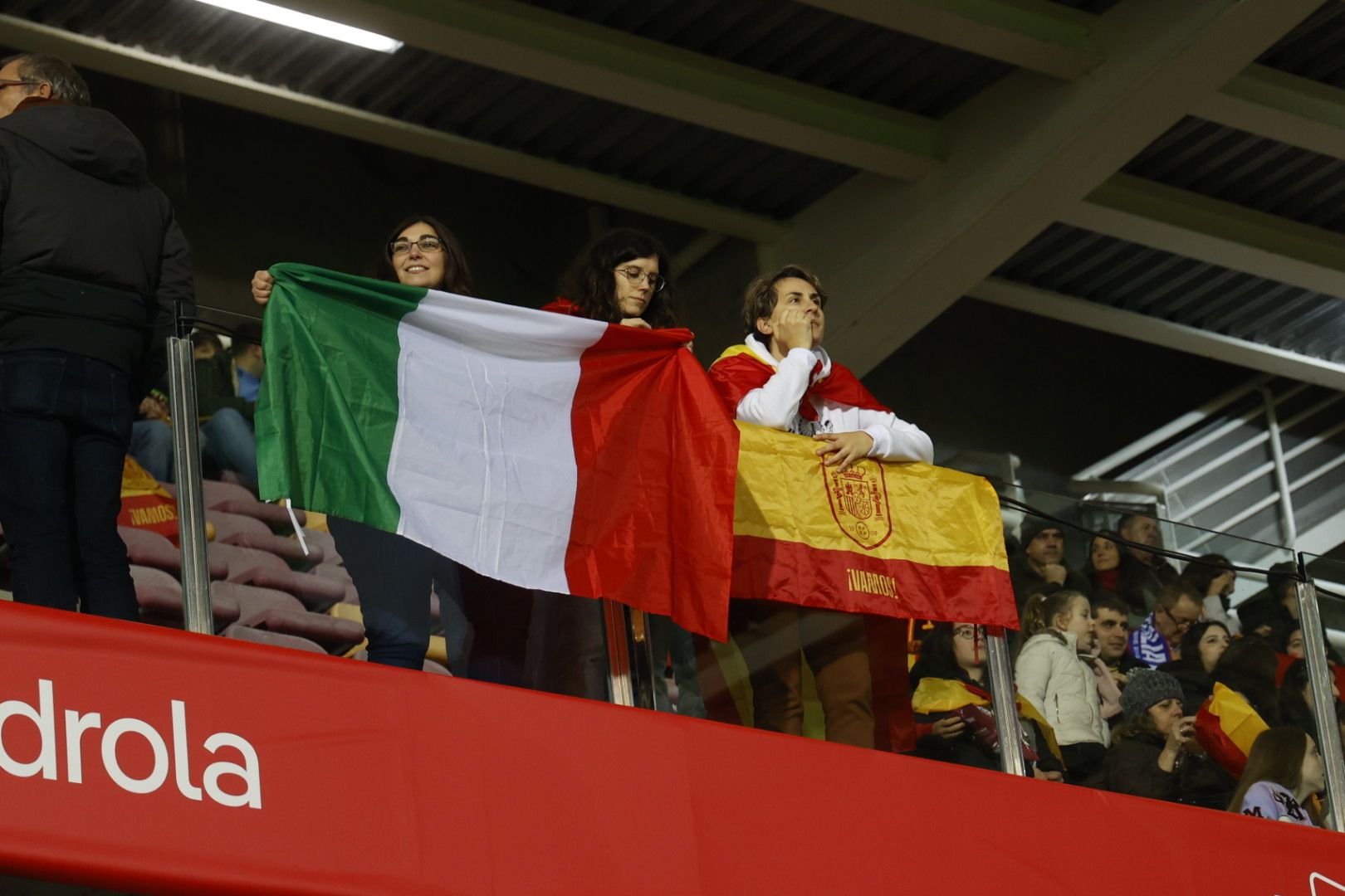 La afición se vuelca con las campeonas del mundo