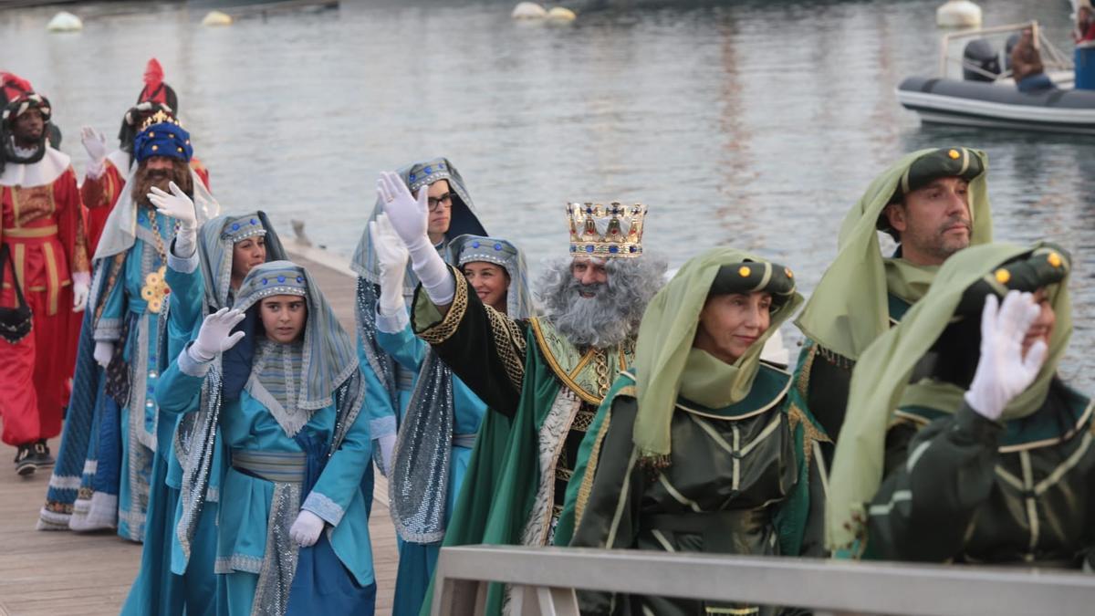 Los Reyes Magos llegan a la Marina.
