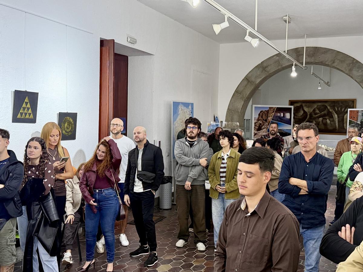 Exposición 'Raíces' en las Casas Consistoriales de Telde