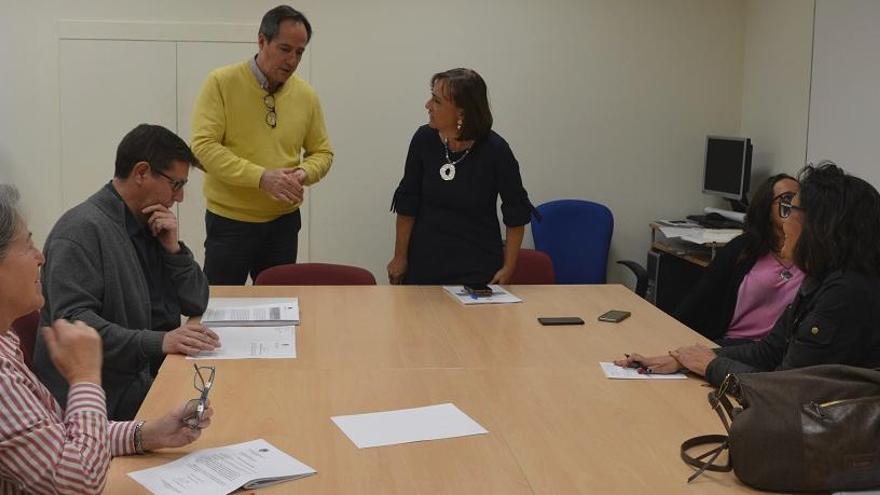 Reunión del Consejo Asesor de Cooperación Internacional presidido por Mari Ángeles Goitia.