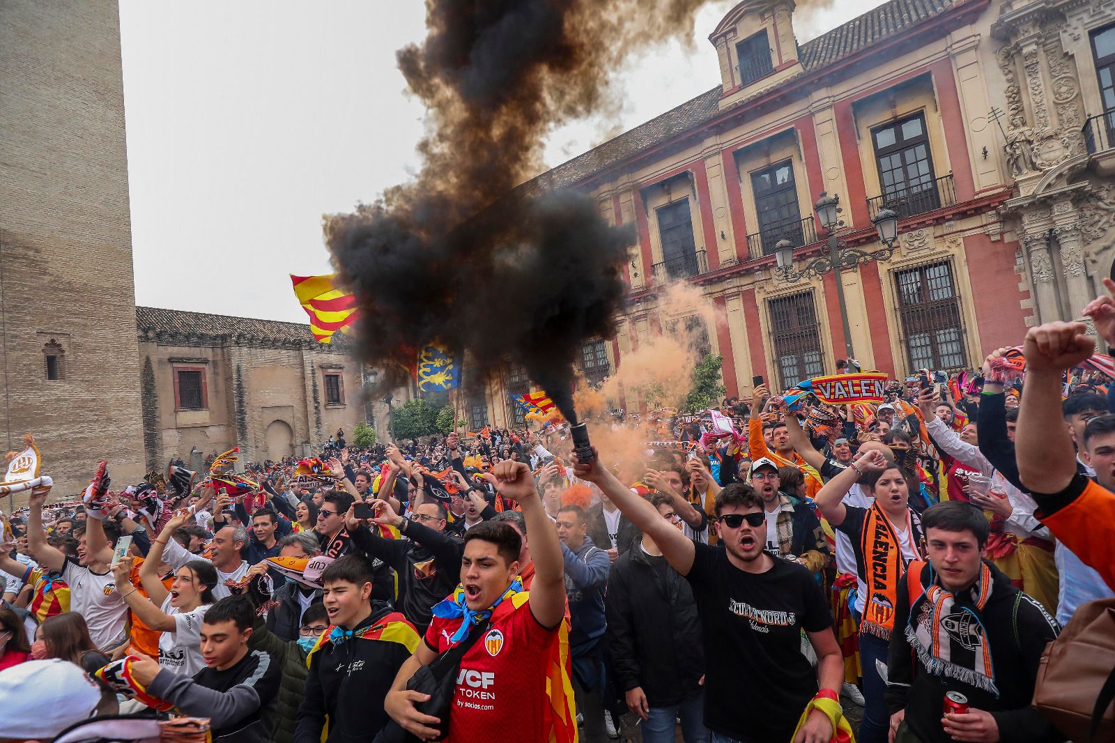 La afición valencianista toma Sevilla