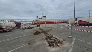 El Port de Barcelona inicia las obras para conectar los ferris a la red eléctrica.