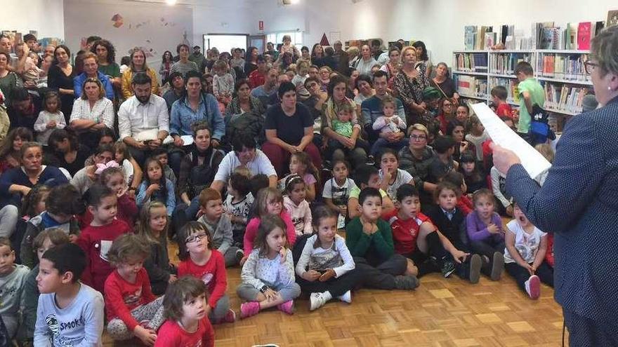 Nueva sala infantil en la biblioteca de Cambre