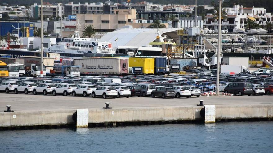 Los ‘rent a car’ de Ibiza critican que compiten en desventaja con las grandes empresas