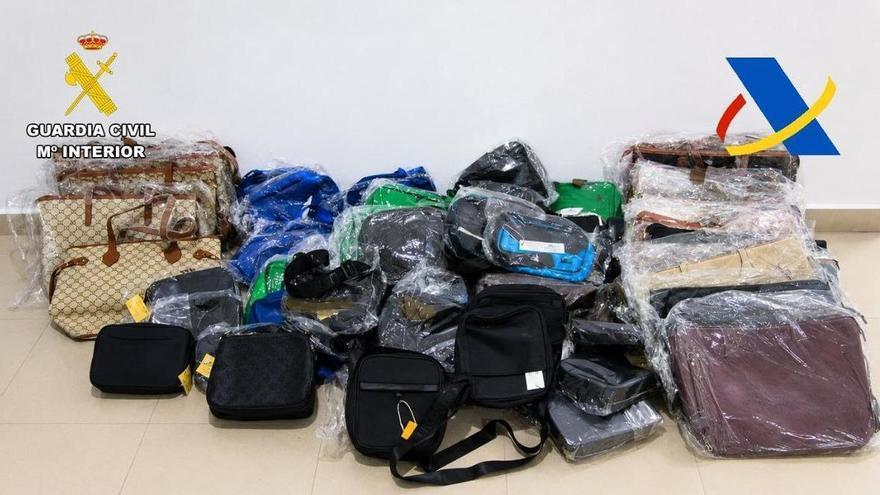 В аеропорту Мелільї вилучили партію підроблених брендових речей на понад 62 тисячі євро