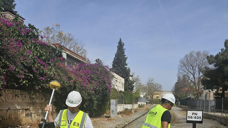 Los técnicos de Adif ya se encuentran en Lorca tomando mediciones