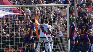 Exhibición y mensaje tranquilizador del MVP Joan Garcia tras el Barça - Rayo