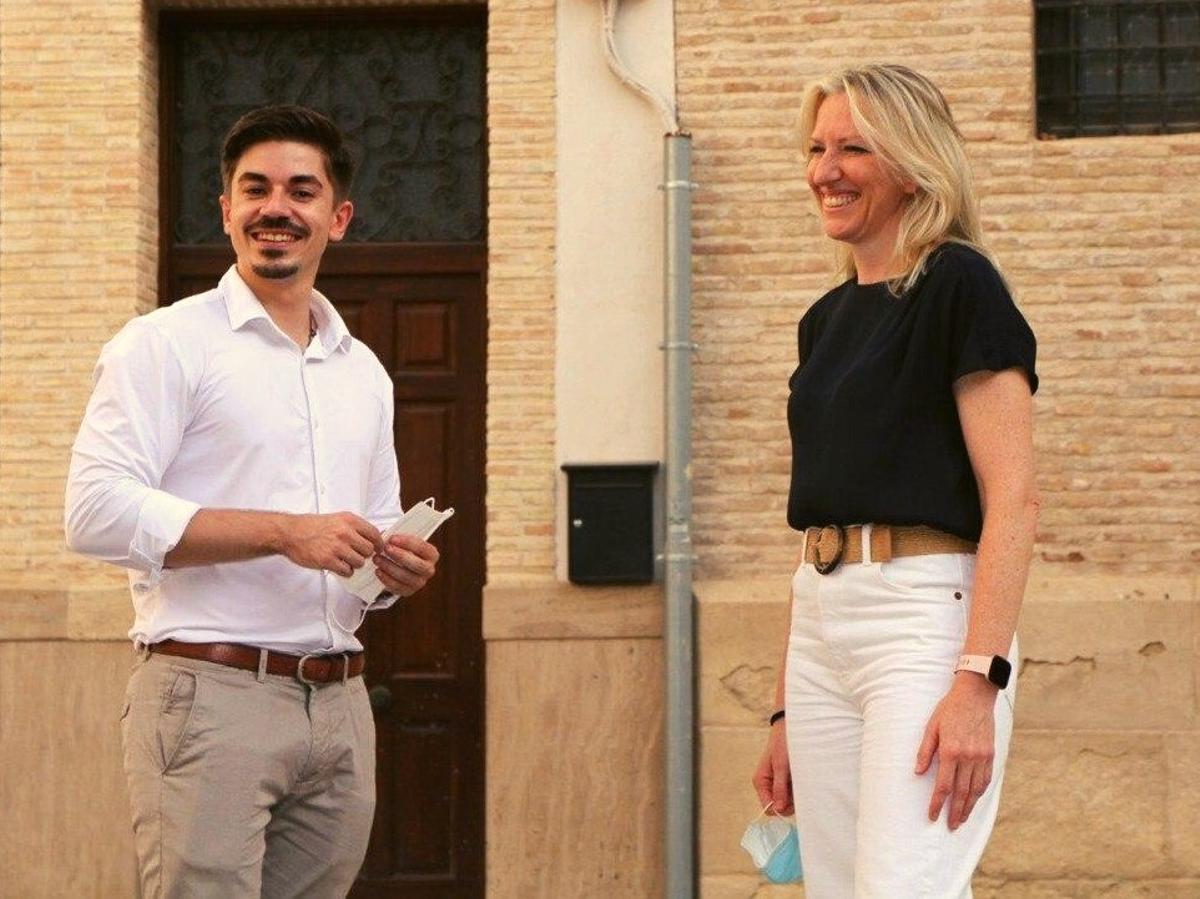 Ros Medina, con Ros Olivo, en una foto subida por el politólogo a sus redes.