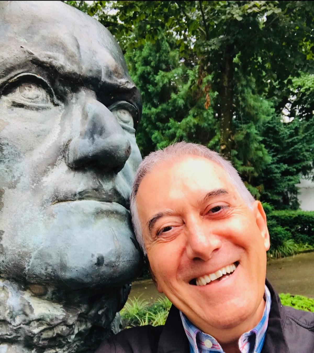 Amadeu Fabregat en el Museo Wagner de Tribschen, en las afueras de Lucerna (Suiza).