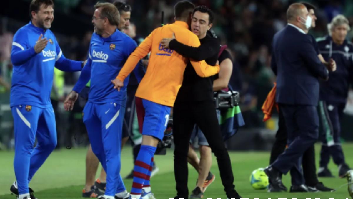 Xavi, eufórico, tras el gol de Jordi Alba al Betis en el último suspiro que metió al Barça en Champions.