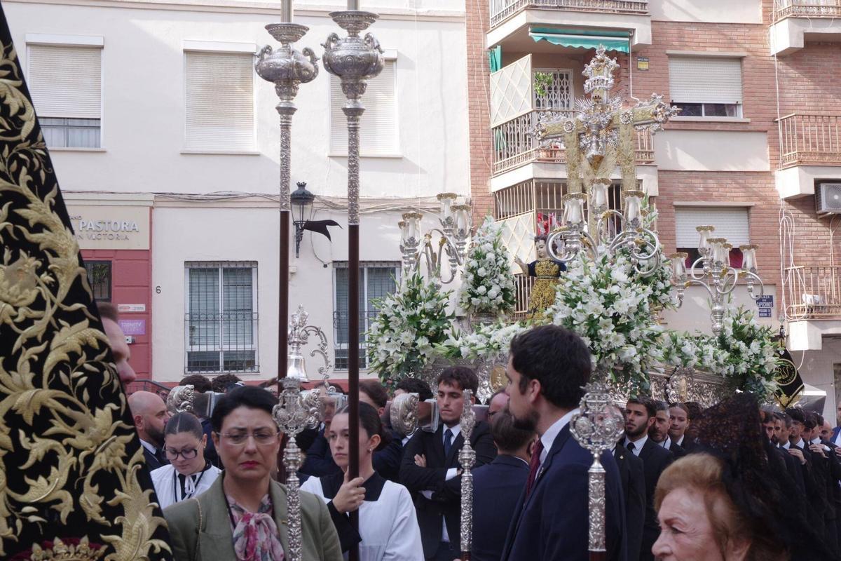 Procesión de la Santa Cruz Torre del Ángel de Salesianos en Málaga