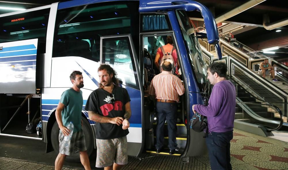 La estación de autobuses de Vigo se despereza